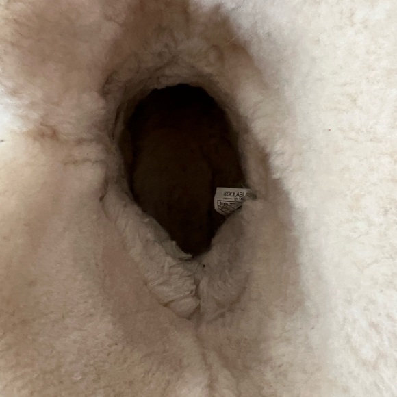 Uggs Koolaburra boots, size 9 - Picture 12 of 13